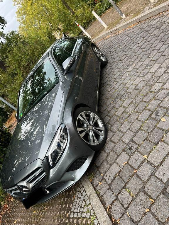 Gebraucht Mercedes C220 194 PS (142 kW) 2018 Schwarz Limousine