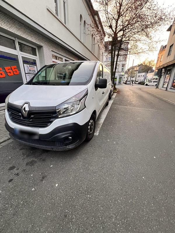Gebraucht Renault Traffic 160 PS (117 kW) 2016 Weiß Van / Kleinbus