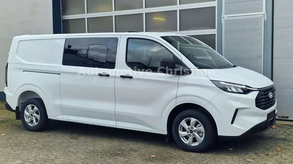 Neu Ford Transit Custom Trend 150 PS (110 kW) 2025 Weiß Van / Kleinbus