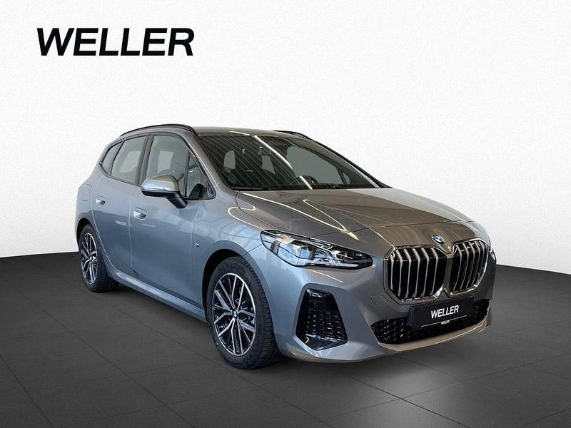 Gebraucht BMW 220 M Sport 150 PS (110 kW) 2025 Grau Van / Kleinbus