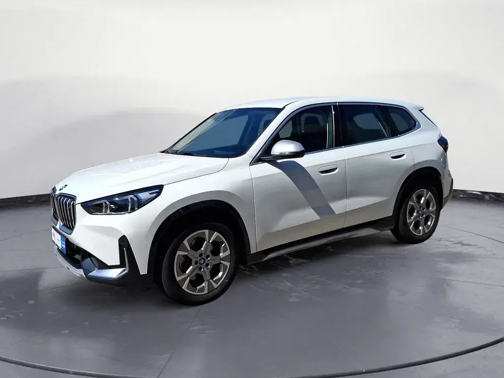 Gebraucht BMW iX1 Performance 230 kW (313 PS) 2023 Weiß SUV