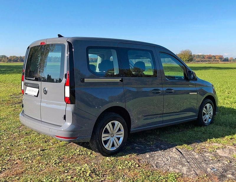 Gebraucht VW Caddy 122 PS (89 kW) 2024 Grau Van / Kleinbus