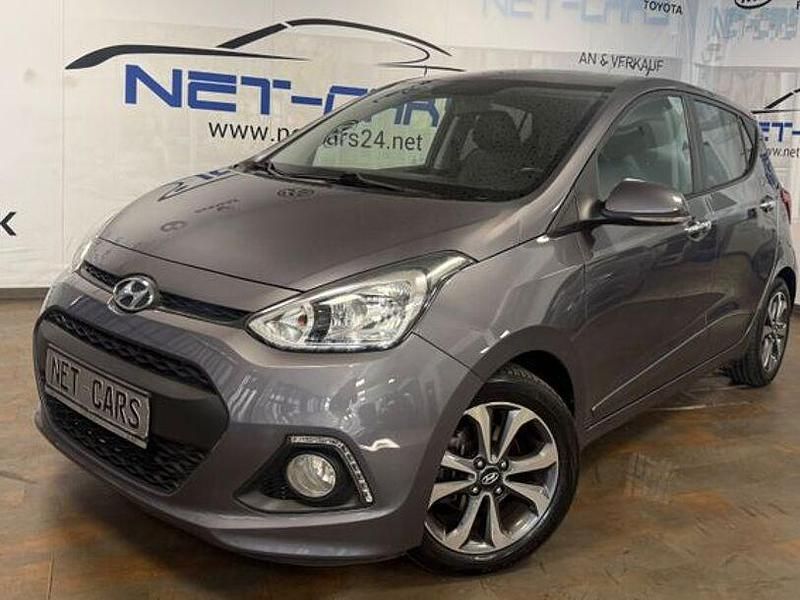 Gebraucht Hyundai i10 Edition 87 PS (63 kW) 2015 Grau Kleinwagen