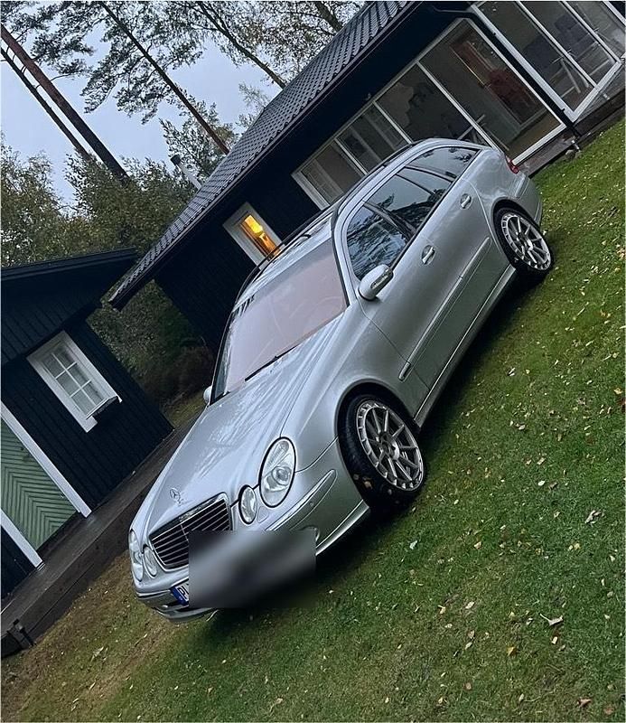 Silber Gebraucht 2005 Mercedes E500 Kombi | 7.250 € (Fairer Preis) - Bild 1/4