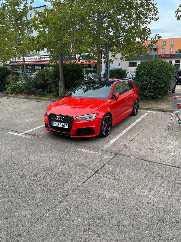 Rot Gebraucht 2015 Audi RS3 Limousine | 29.999 € (Fairer Preis) - Bild 1/4