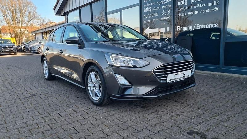 Gebraucht Ford Focus 120 PS (88 kW) 2020 Grau Limousine