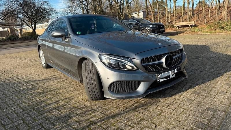 Grau Gebraucht 2016 Mercedes C220 AMG Coupé | 17.500 € (Teuer) - Bild 1/4