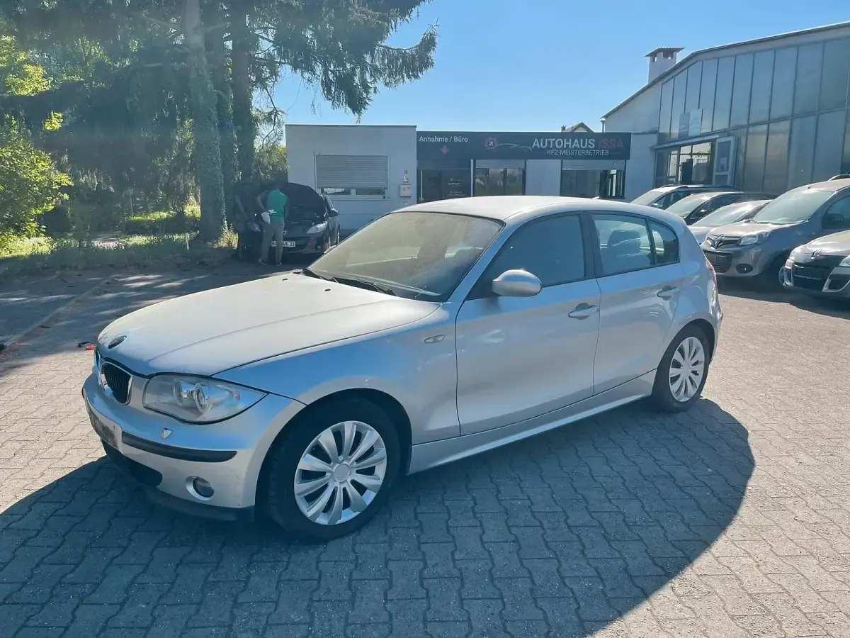 Gebraucht BMW 118 129 PS (94 kW) 2005 Silber Kleinwagen