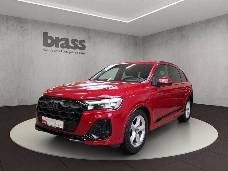 Gebraucht Audi Q7 Ambiente 231 PS (169 kW) 2025 Chilirot metallic SUV