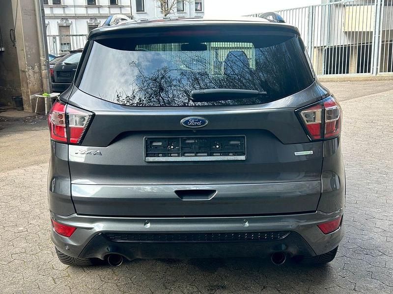 Gebraucht Ford Kuga ST-Line 150 PS (110 kW) 2018 Grau SUV