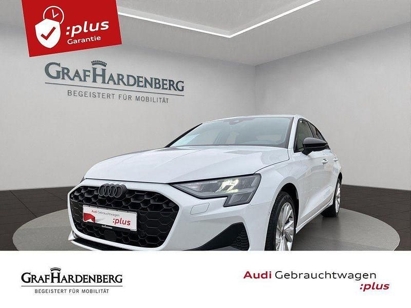 Gletscherweiß metallic Gebraucht 2024 Audi A3 Advanced Plus Limousine | 34.460 € - Bild 1/4