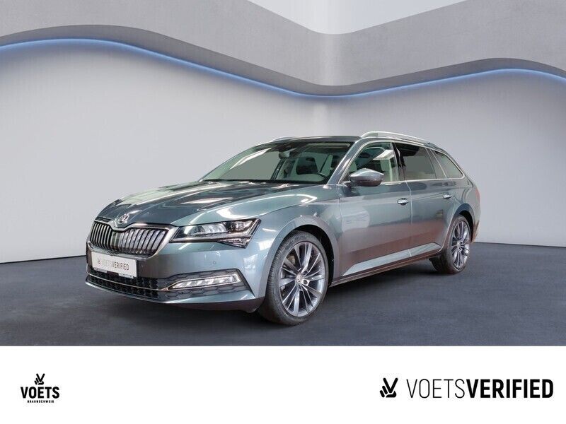 Grau Gebraucht 2021 Skoda Superb Premium Edition Kombi | 26.450 € (Fairer Preis) - Bild 1/4