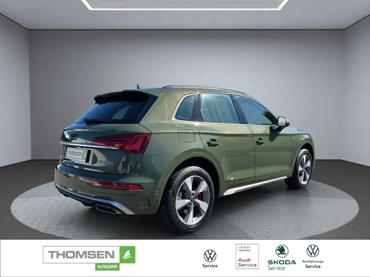 Gebraucht Audi Q5 S-Line 299 PS (219 kW) 2023 Distriktgrün metallic SUV