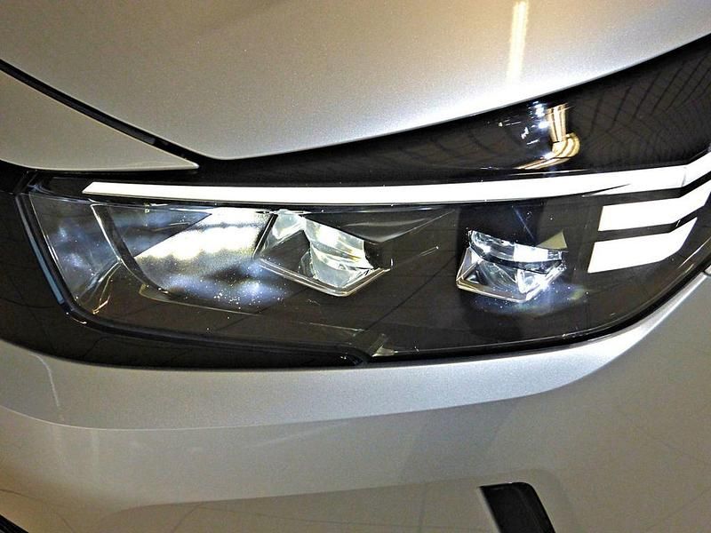 Gebraucht Opel Corsa 101 PS (74 kW) 2024 Silber Limousine