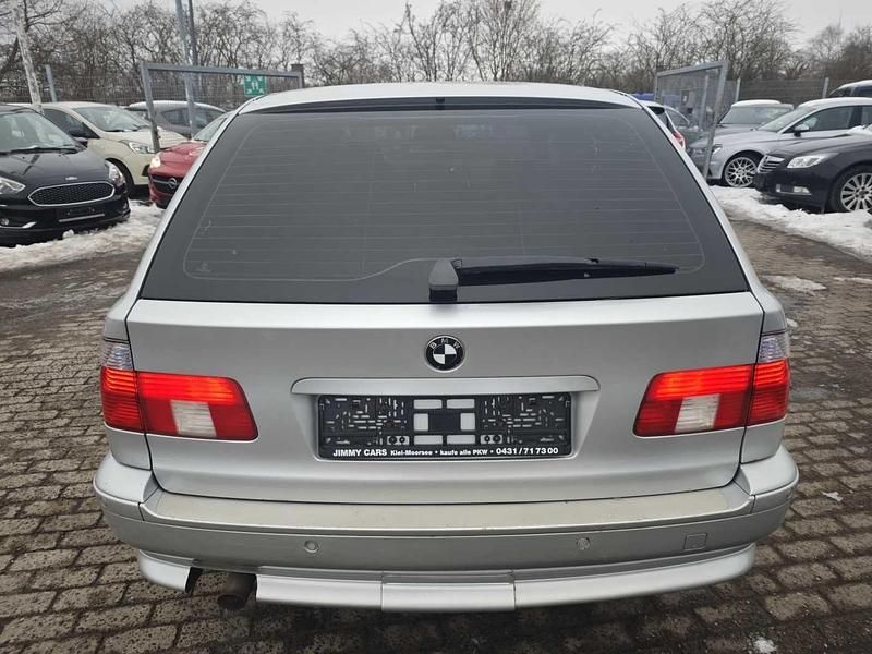 Gebraucht BMW 520 170 PS (125 kW) 2003 Silber Kombi