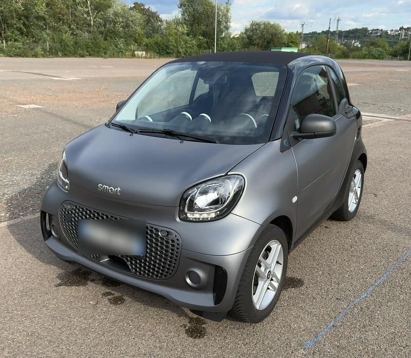 Grau Gebraucht 2020 Smart ForTwo Electric Drive Kleinwagen | 8.500 € (Fairer Preis) - Bild 1/4