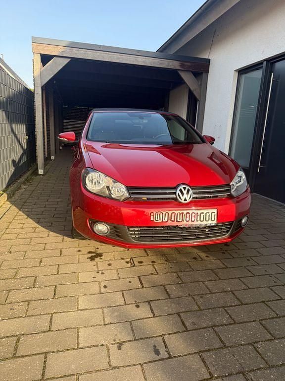 Gebraucht VW Golf 105 PS (77 kW) 2011 Rot Cabrio