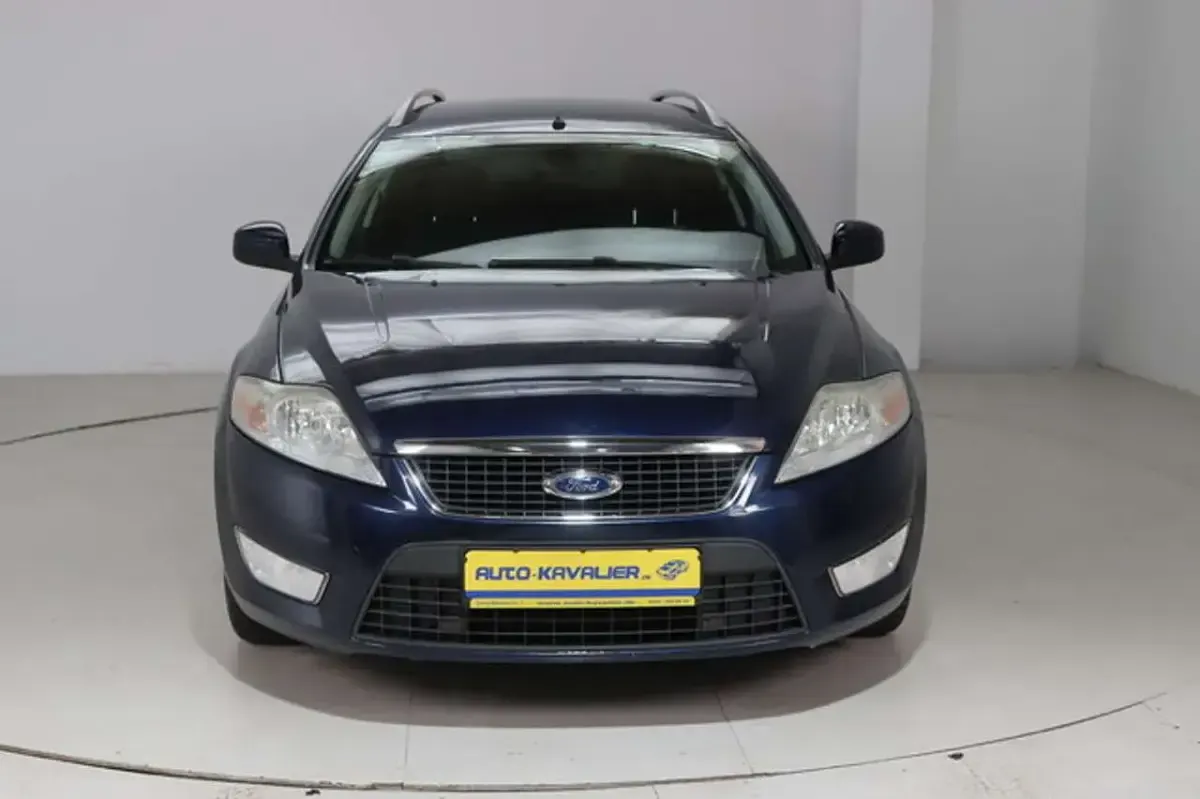 Second-hand Ford Mondeo Ambiente 145 CP (106 kW) 2008 Albastru Break