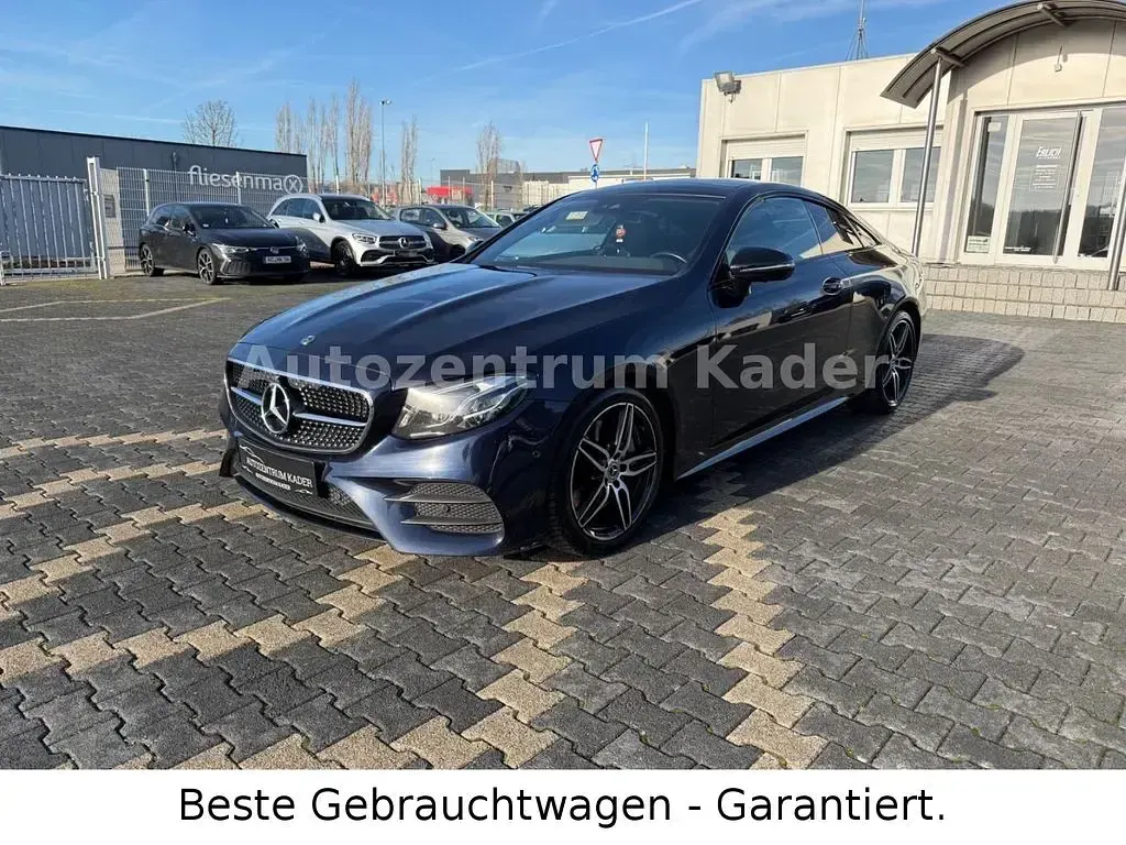 Gebraucht Mercedes E350 AMG line 286 PS (210 kW) 2020 Cavansitblau Coupé