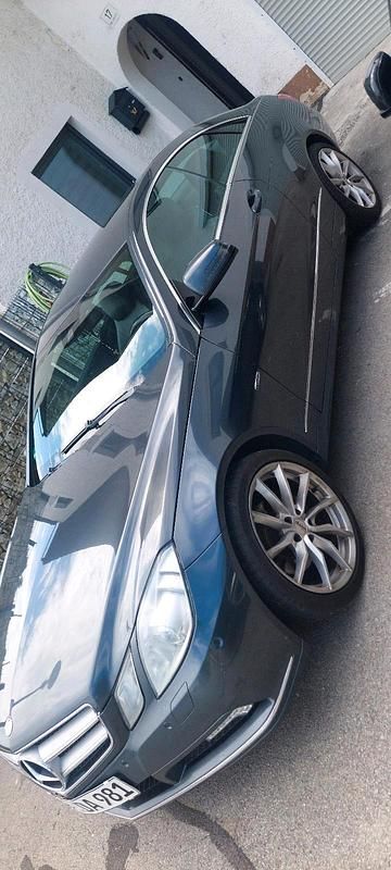 Andere farben Gebraucht 2010 Mercedes E250 Coupé | 8.600 € (Fairer Preis) - Bild 1/3