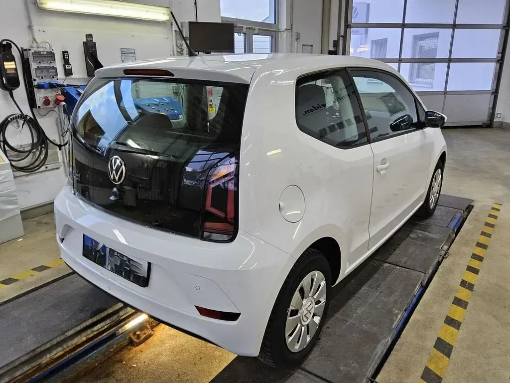 Gebraucht VW up! 65 PS (47 kW) 2021 Weiß Kleinwagen