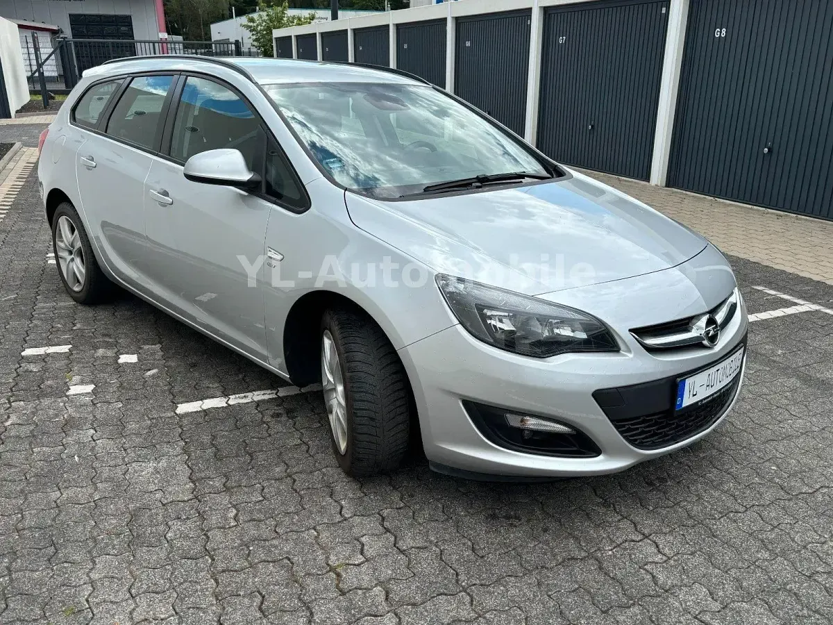 Gebraucht Opel Astra Energy 120 PS (88 kW) 2015 Silber Kombi