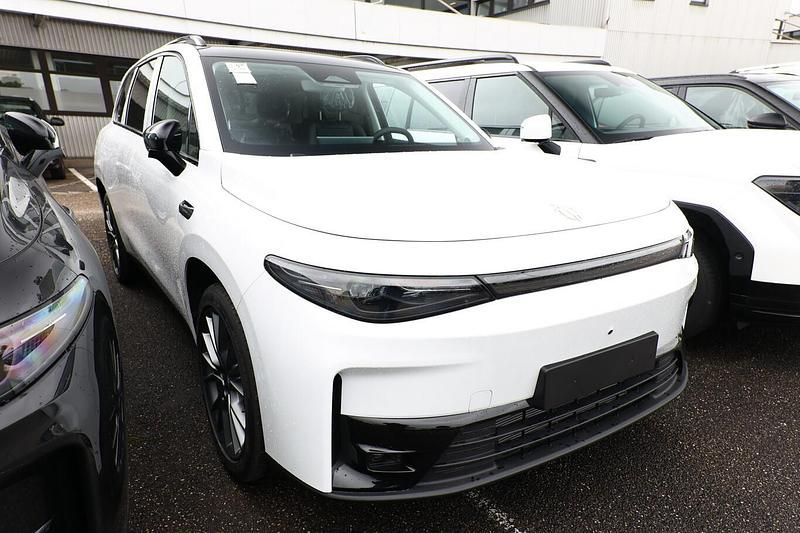 Neu Leapmotor C10 439 kW (598 PS) 2026 Pearly white SUV