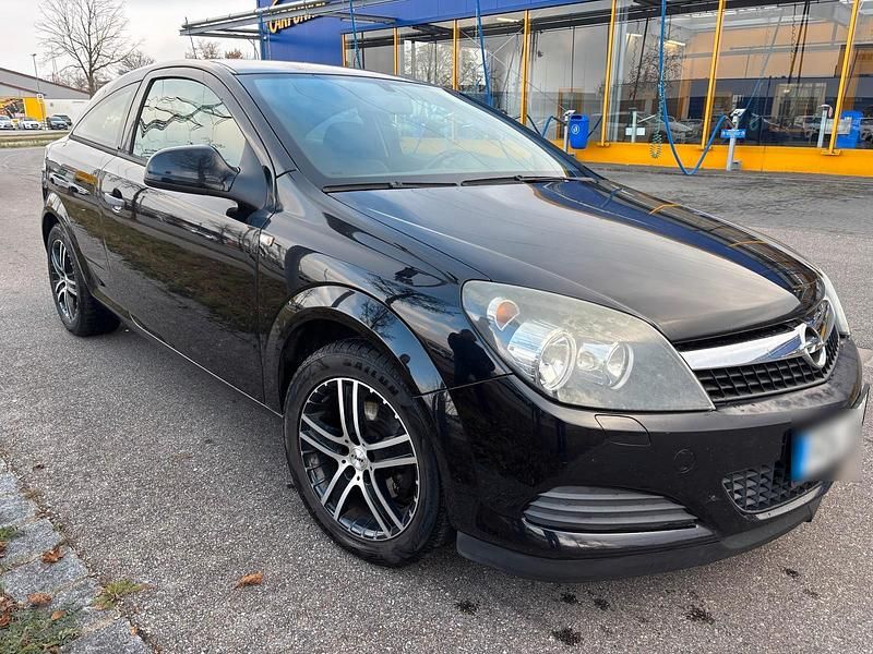 Second-hand Opel Astra GTC 2009 Negru Coupe