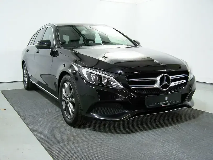Gebraucht Mercedes C180 Avantgarde 156 PS (114 kW) 2015 Obsidianschwarz (metallic) Kombi