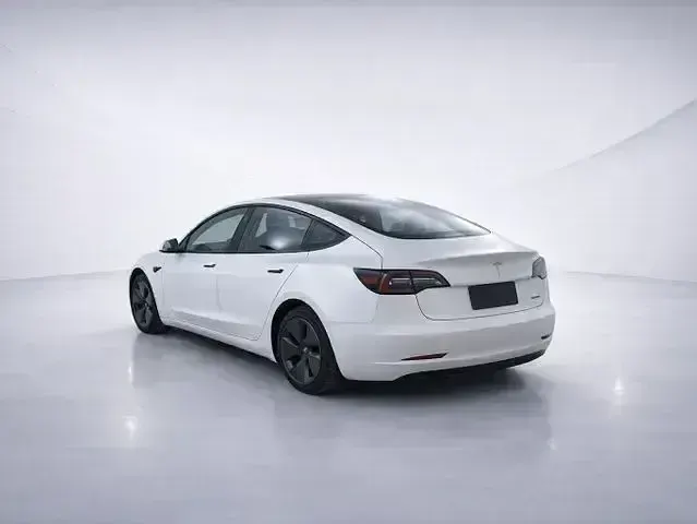 Gebraucht Tesla Model 3 366 kW (498 PS) 2022 Weiss Limousine