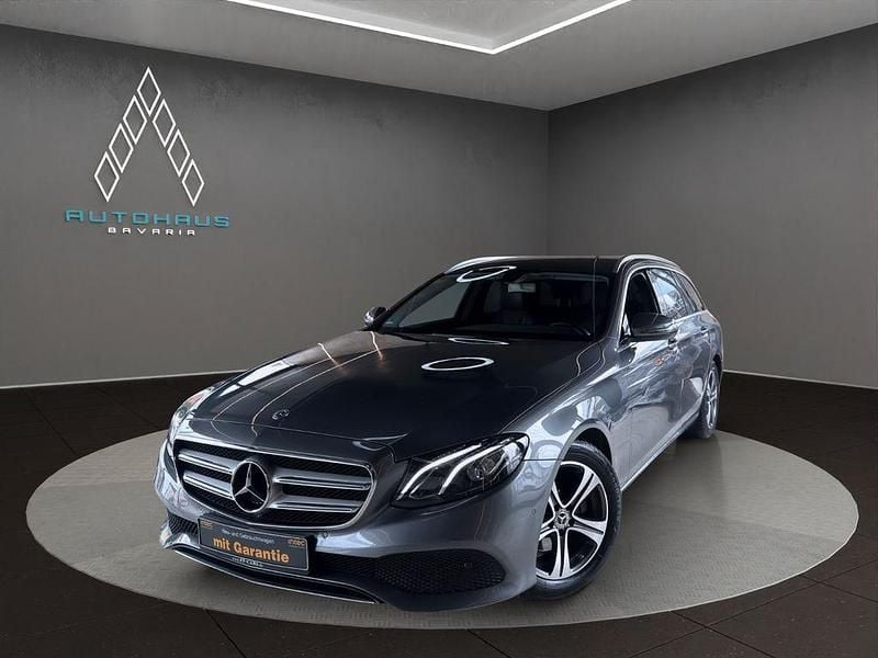 Selenitgrau metalliclack Gebraucht 2018 Mercedes E200 Kombi | 23.900 € (Fairer Preis) - Bild 1/4