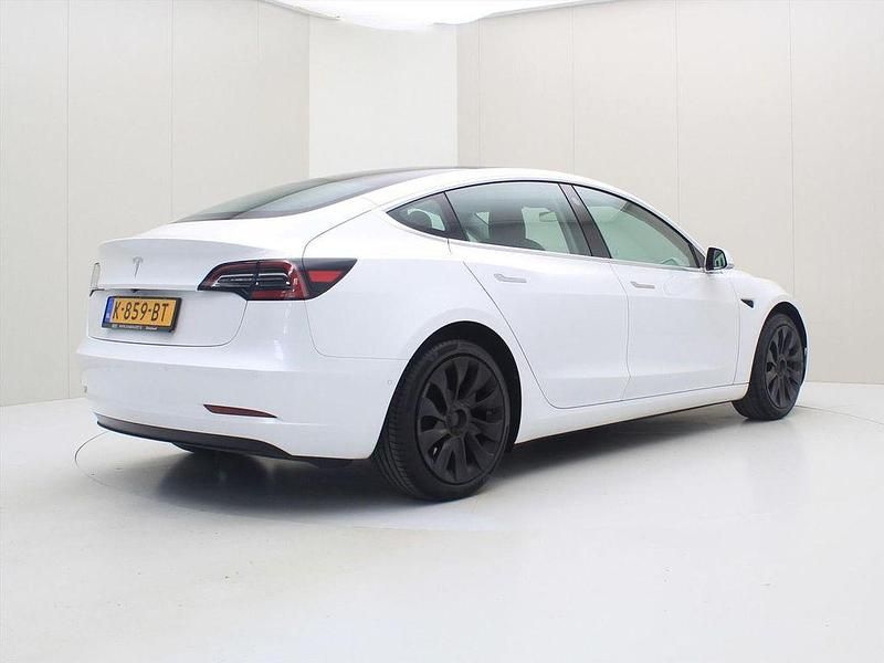 Second-hand Tesla Model 3 Standard Range 225 kW (306 CP) 2020 Alb Berlinǎ
