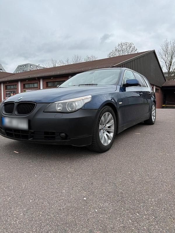 Gebraucht BMW 525 177 PS (130 kW) 2004 Blau Kombi