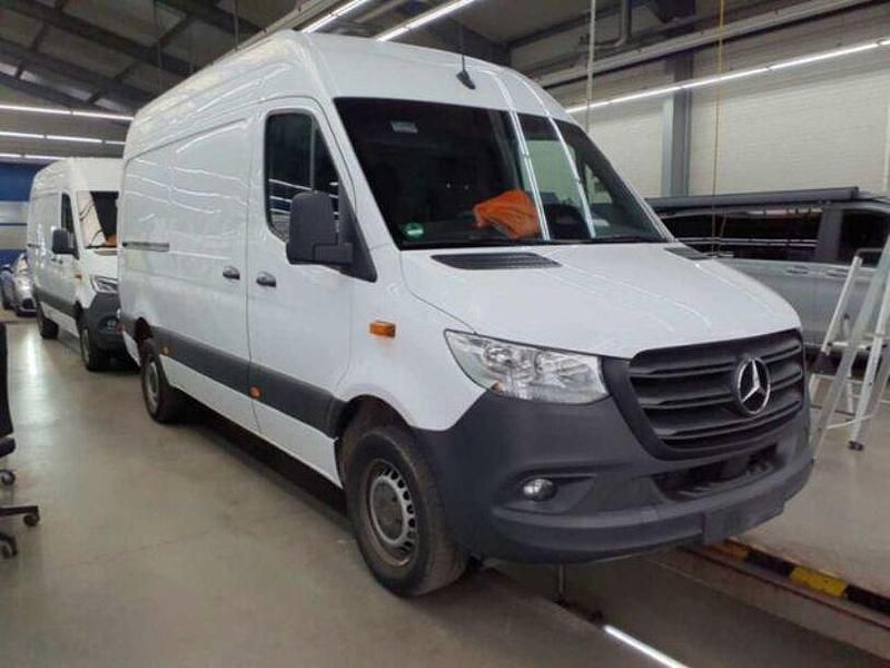 Gebraucht Mercedes Sprinter 170 PS (125 kW) 2024 Arktikweiss Van