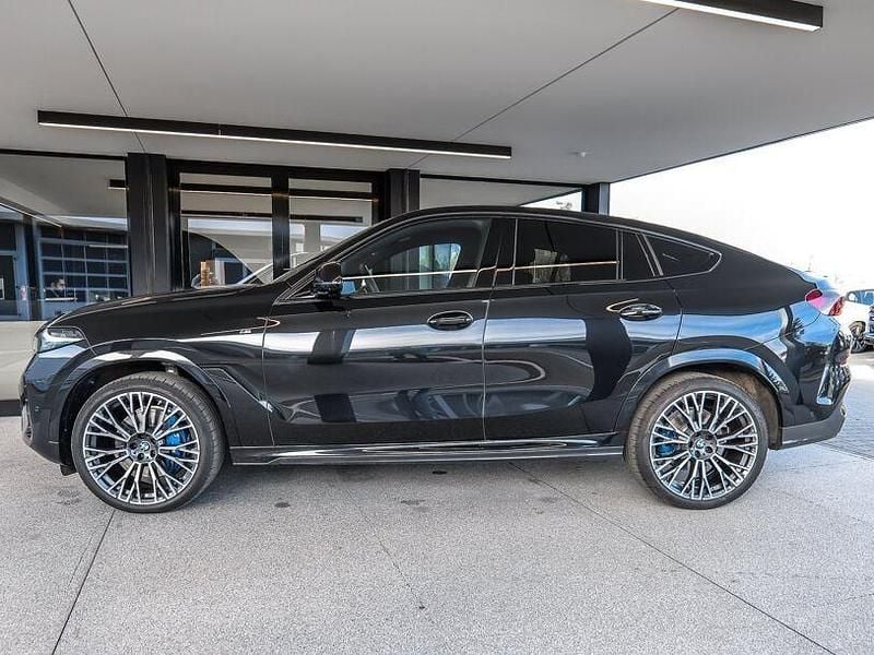 Gebraucht BMW X6 M Sport 360 PS (264 kW) 2025 Saphirschwarz SUV