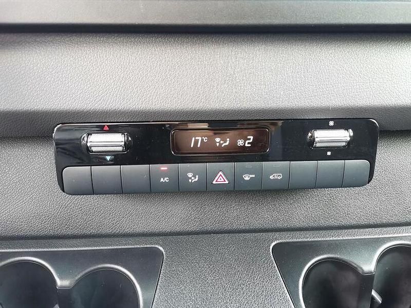 Gebraucht Mercedes Sprinter 190 PS (139 kW) 2021 Mint grün Van