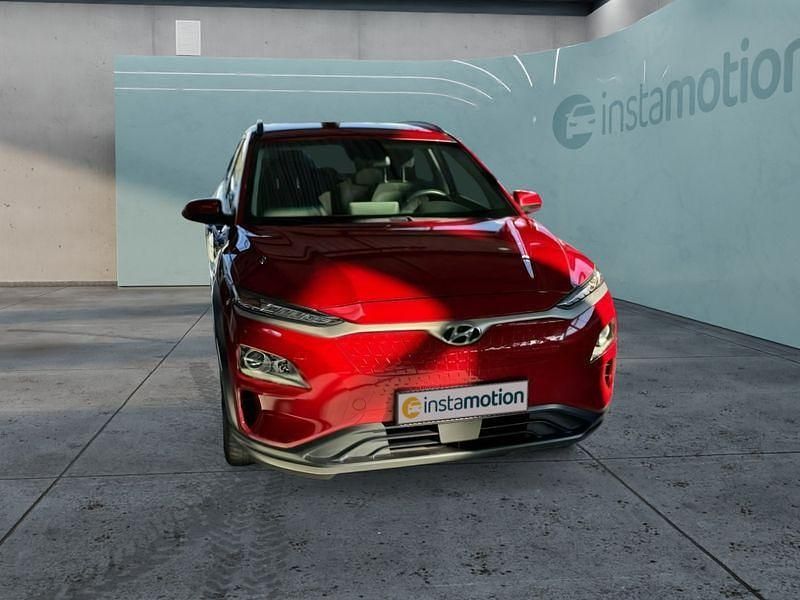 Gebraucht Hyundai Kona 100 kW (136 PS) 2021 Rot SUV