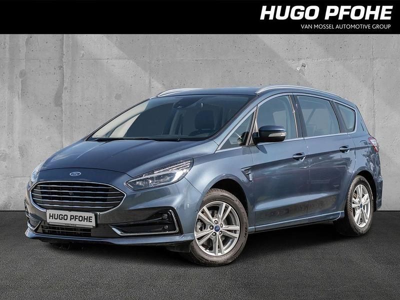Chroma blau metallic Gebraucht 2023 Ford S-MAX Titanium Van / Kleinbus | 31.750 € (Fairer Preis) - Bild 1/4