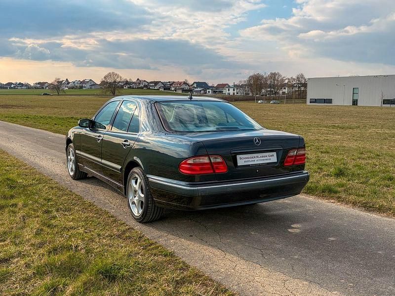 Gebraucht Mercedes E430 Elegance 279 PS (205 kW) 2001 Schwarz Limousine
