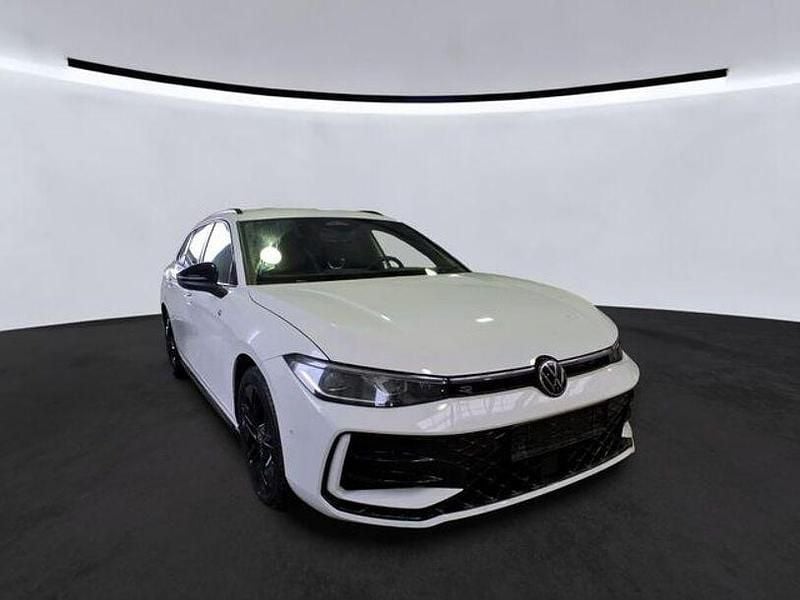 Gebraucht VW Passat 272 PS (200 kW) 2024 Andere Kombi