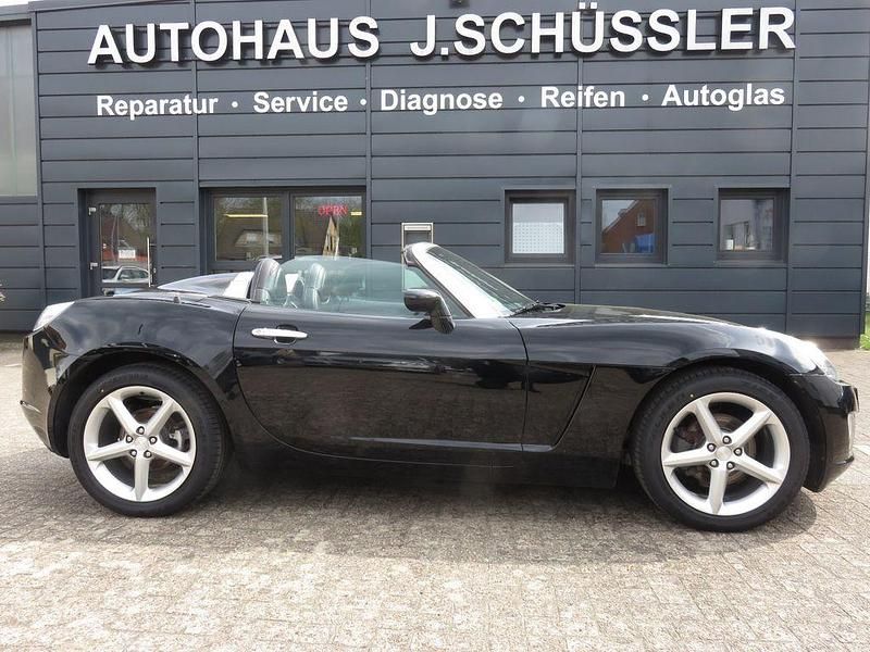 Second-hand Opel GT Basis 264 CP (194 kW) 2008 Negru Cabrio