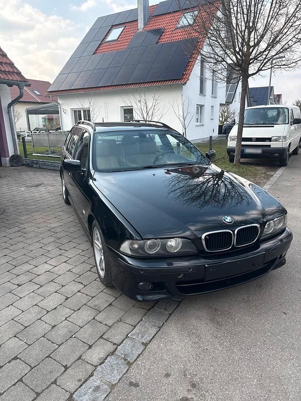 Gebraucht BMW 530 193 PS (141 kW) 2003 Schwarz Kombi