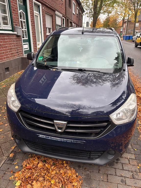Blau Gebraucht 2013 Dacia Lodgy Van / Kleinbus | 3.499 € (Superpreis) - Bild 1/4