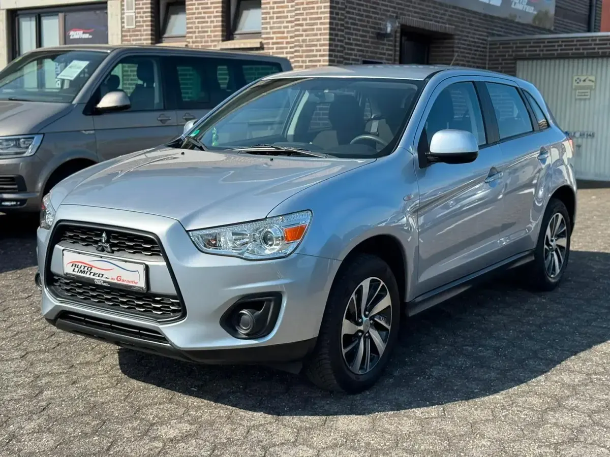 Gebraucht Mitsubishi ASX Basis 117 PS (86 kW) 2015 Silber SUV