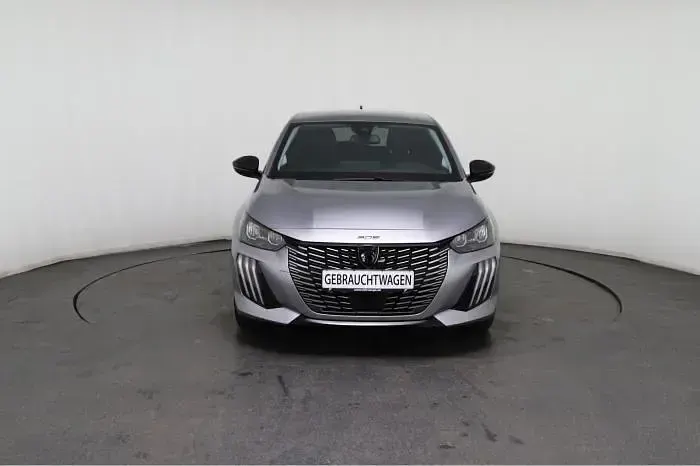 Gebraucht Peugeot 208 Allure 101 PS (74 kW) 2024 Silber, grau artense Kleinwagen