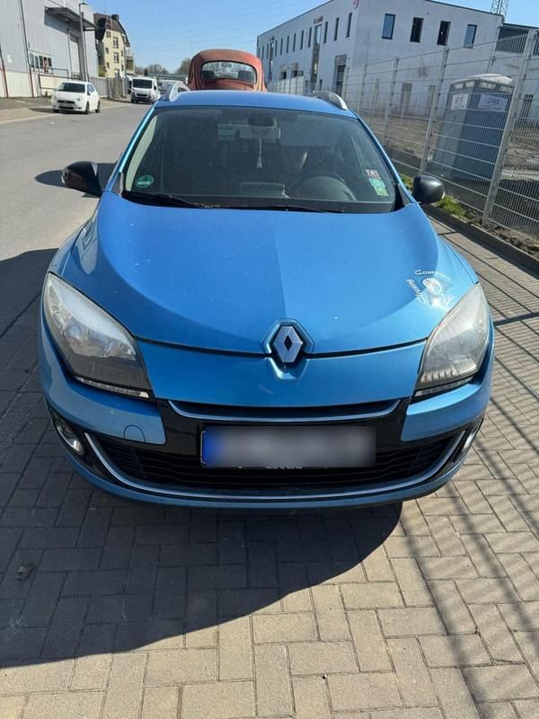 Blau Gebraucht 2013 Renault Mégane GrandTour Kombi | 5.000 € - Bild 1/4