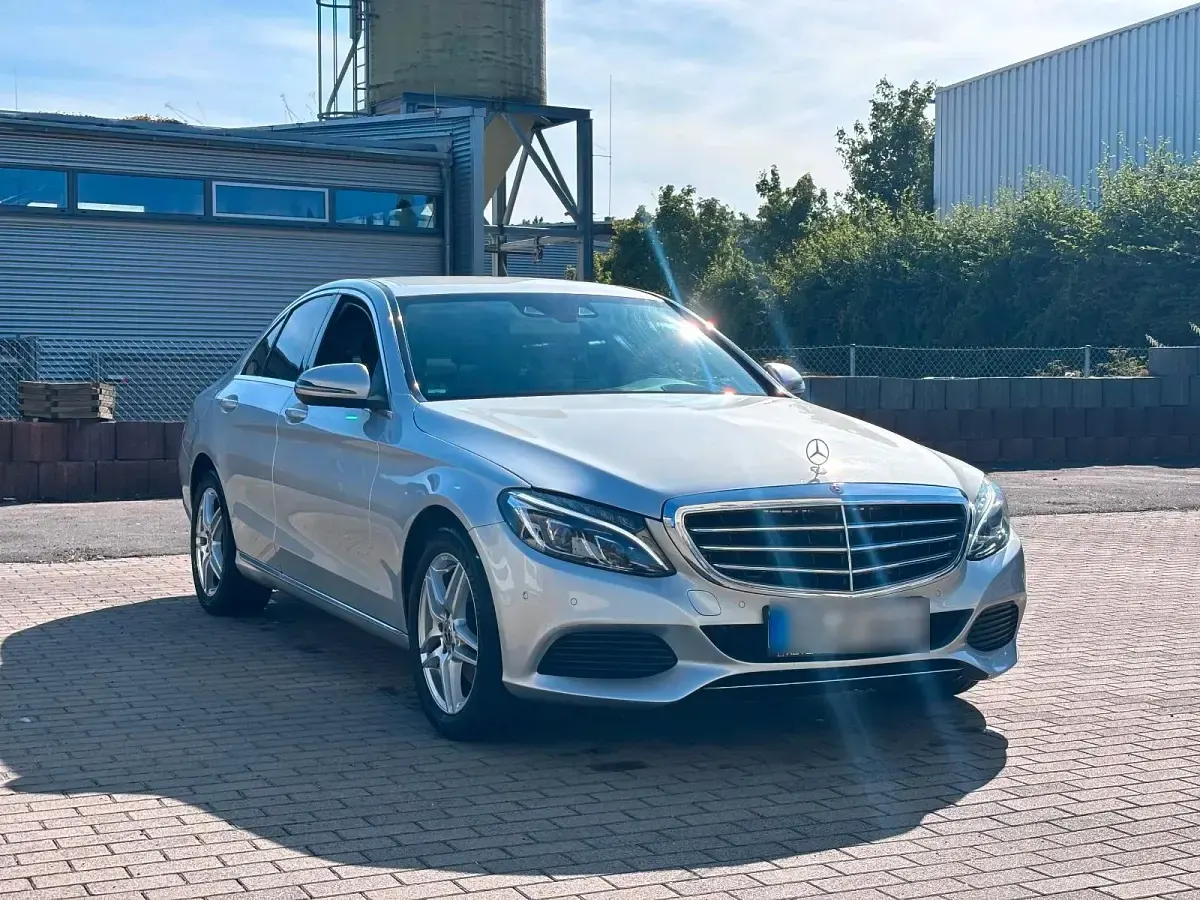 Gebraucht Mercedes C250 Exclusive 204 PS (150 kW) 2018 Silber Limousine