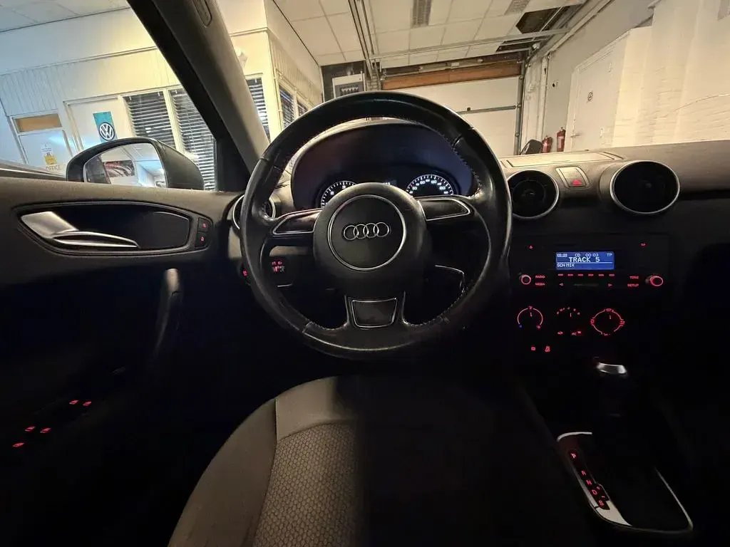 Gebraucht Audi A1 Sportback 90 PS (66 kW) 2012 Schwarz Kleinwagen