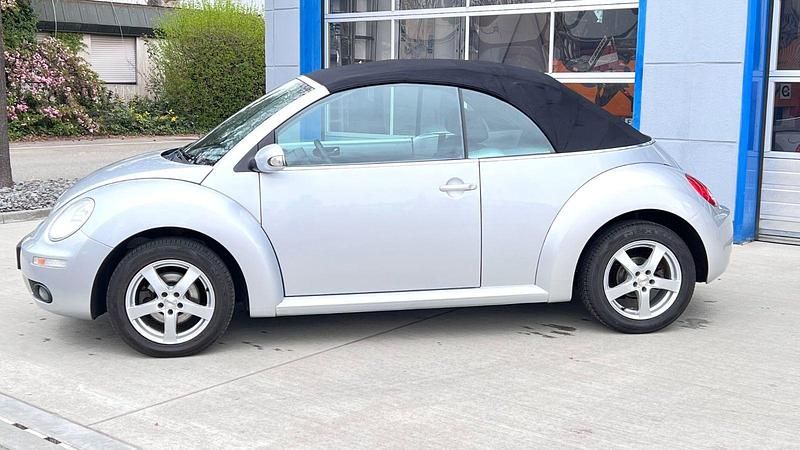 Gebraucht VW New Beetle Cabriolet 102 PS (75 kW) 2008 Silber Cabrio