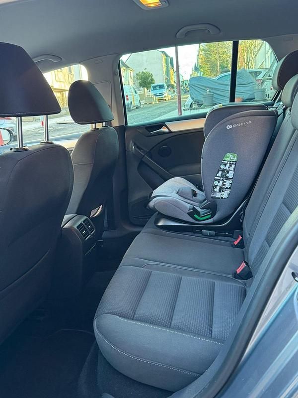 Gebraucht VW Golf VI 105 PS (77 kW) 2010 Silber Kleinwagen